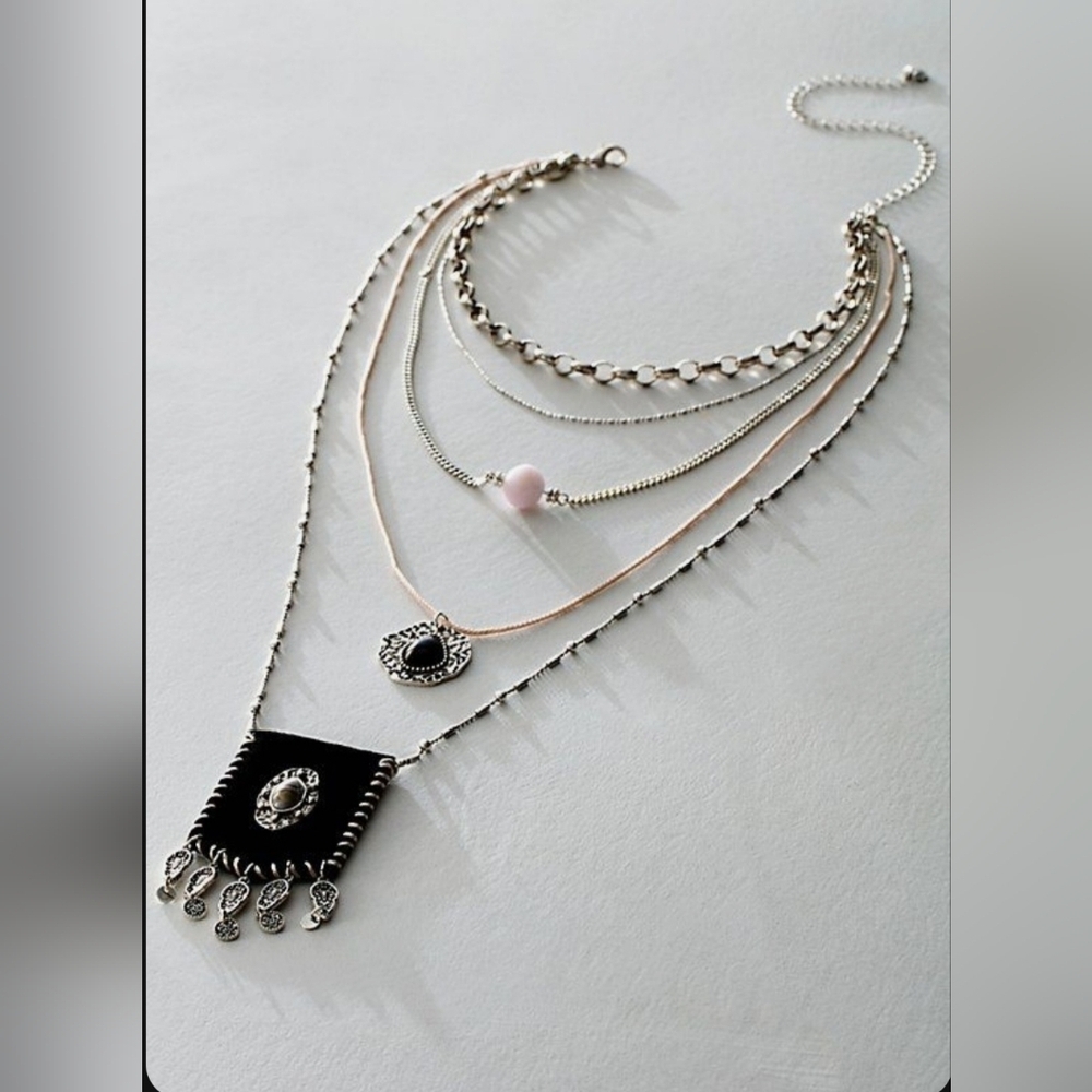 FREE PEOPLE, Sightseer Pocket Layered Necklace, Black- NEW!!